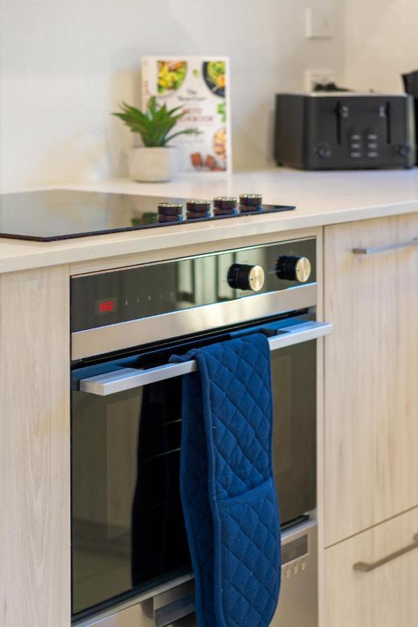 Trendy 3 Bedroom 2 Bath Residence, Central City Christchurch Bagian luar foto